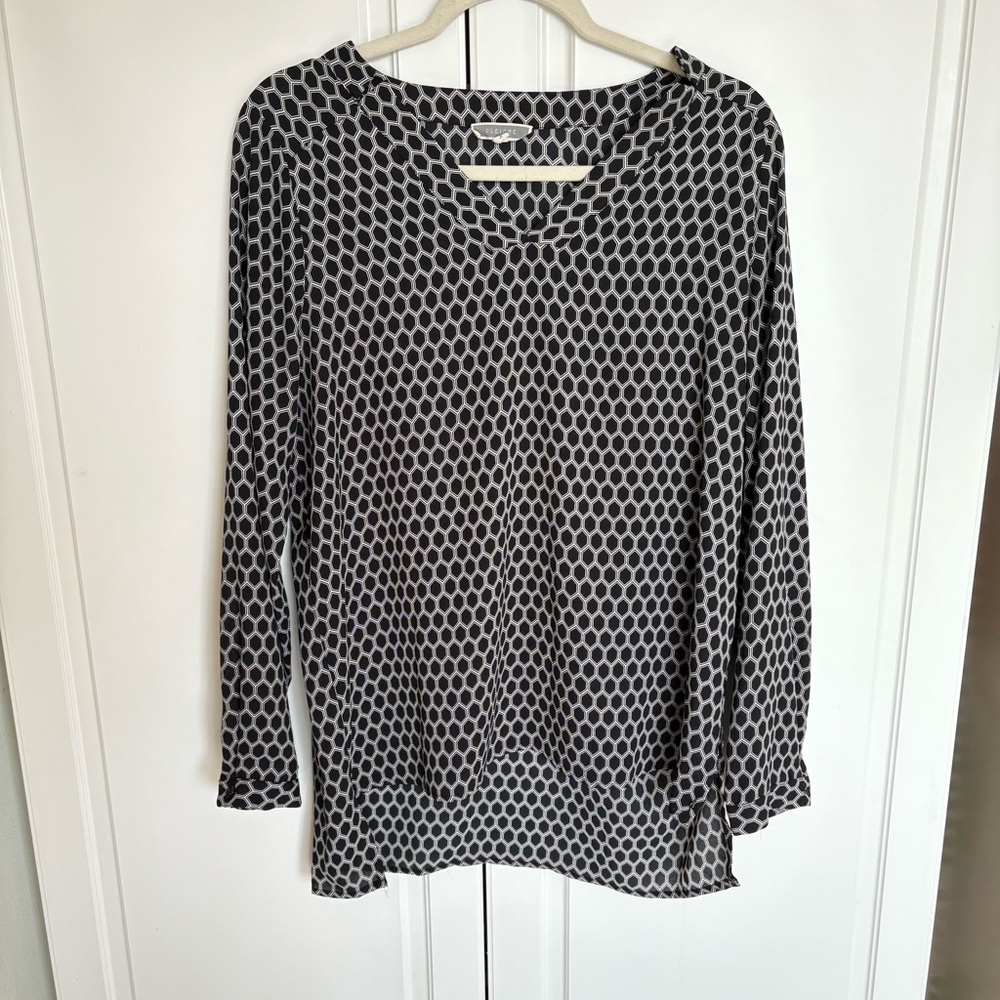 5/$20 Black and White Patterned Women's Top